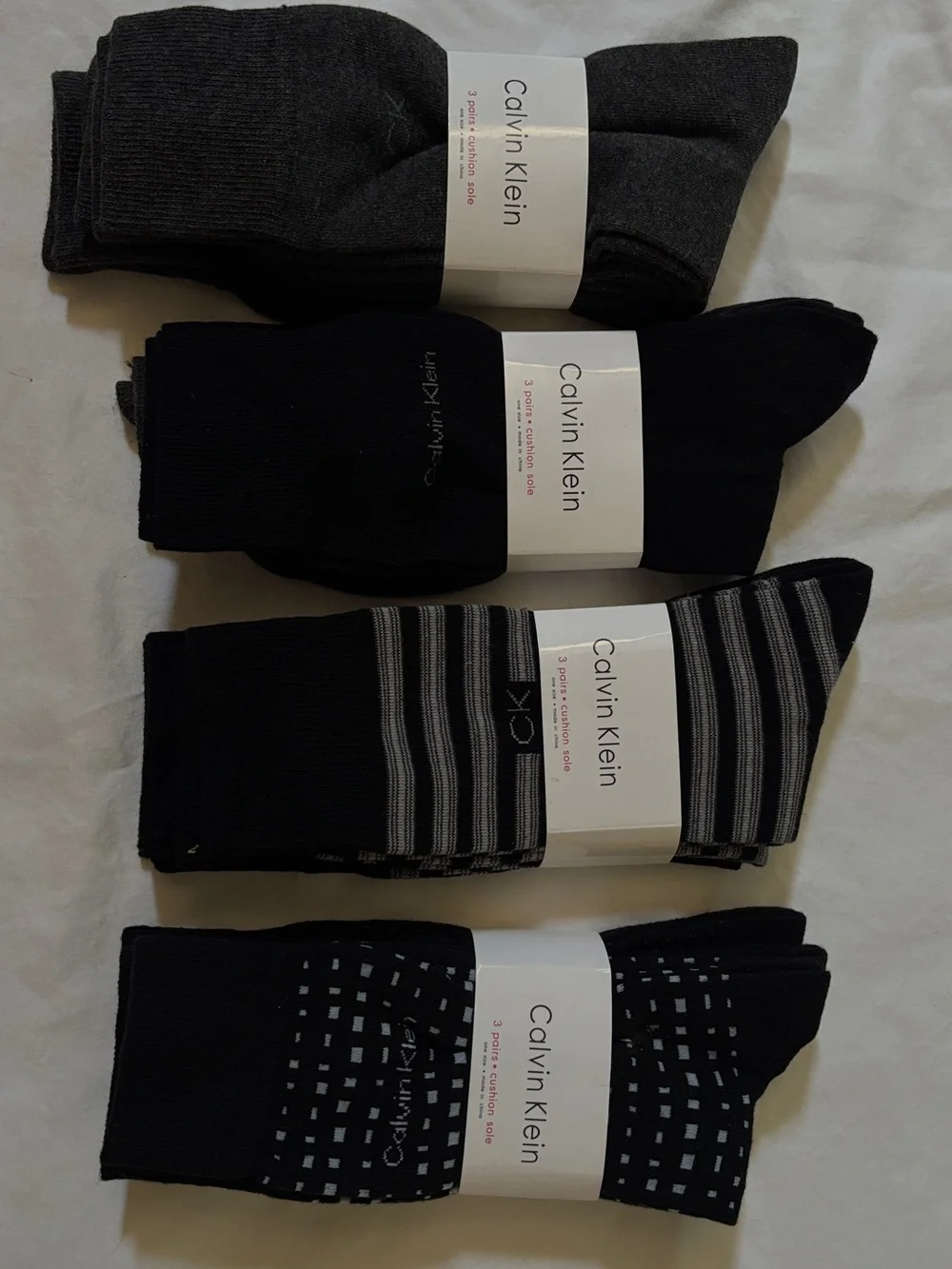 Calvin Klein Men’s 12 Pair Cushion Sole Crew Socks Black Gray Assorted New